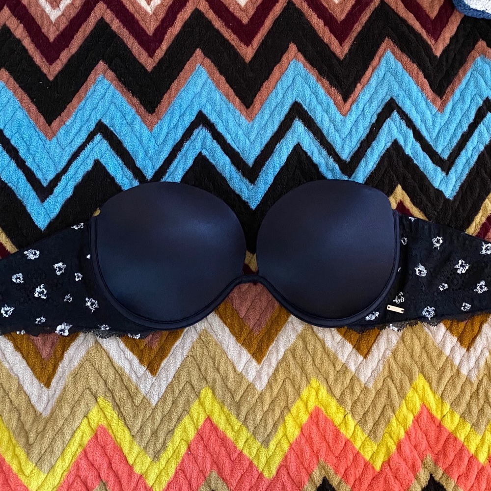 Victoria’s Secret pink strapless push up bra-36C